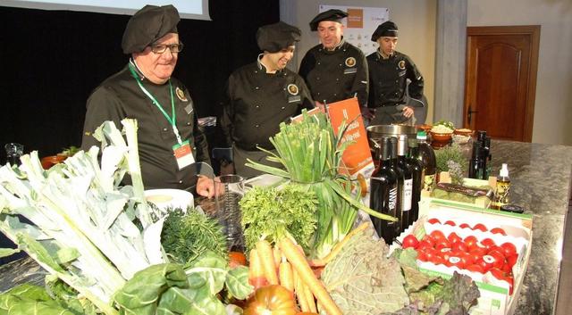 La Asociacin Gastronmica de Vila-real ha abierto las ponencias de cocina en vivo