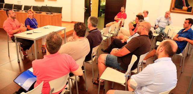 Reuni amb clubs esportius per la proposta d'enderrocament del pavell Campi Llorens