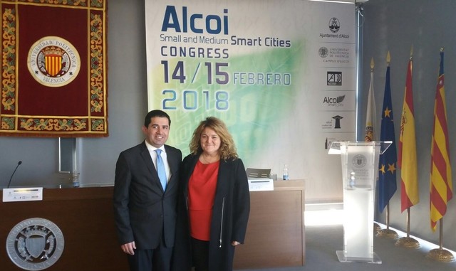 Mnica Maas participa en el congreso de smart cities de Alcoi