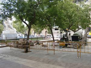 El Departament de Gesti� d'Obres i Serveis renova part del paviment de la pla�a del Llaurador_2