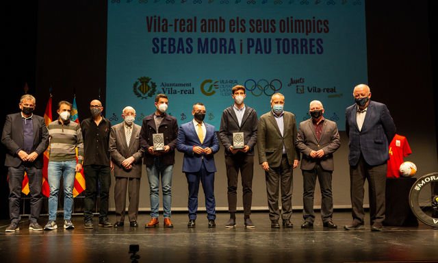Vila-real entregar el domingo 29 de mayo la Medalla de Oro de la ciudad a Sebastin Mora, Pau Torres y Jos Manuel Llaneza