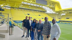 Visita del president de la Federaci de Futbol de Nigria_1