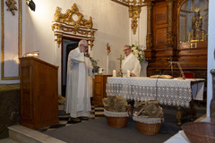 Misa y reparto de panecillos por la fiesta de Sant Antoni_1