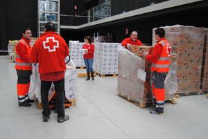 Cruz Roja recibe en el Casal de Festes casi 500.000 Kilos de alimentos para ayudar a m�s de 18.000 familias de la provincia _1