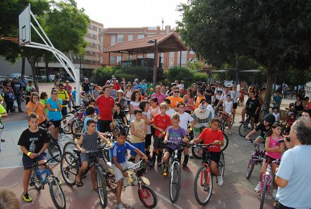Vila-real apuesta por la bicicleta como medio de transporte sostenible en la II Fira de la Bici
