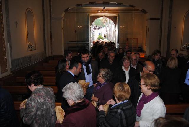 Vila-real celebra Sant Antoni amb una missa en la ermita i el repartiment de 1.200 panets