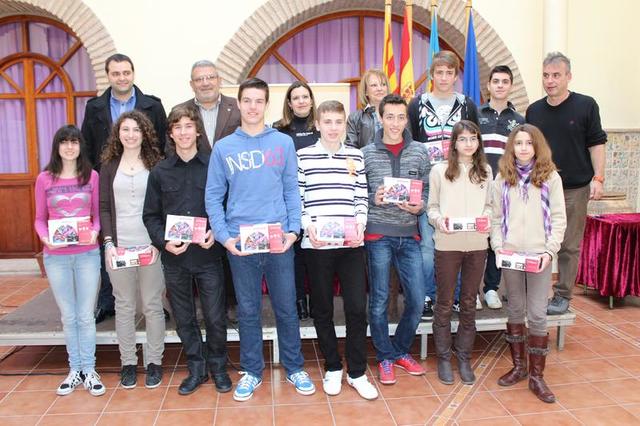 Diez estudiantes de Vila-real reciben el premio a mejor guin publicitario para la prevencin del consumo de drogas_1