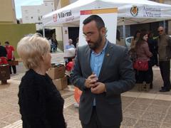 La campaa 'L'alcalde al barri' lleva el despacho de alcalda a La Unin