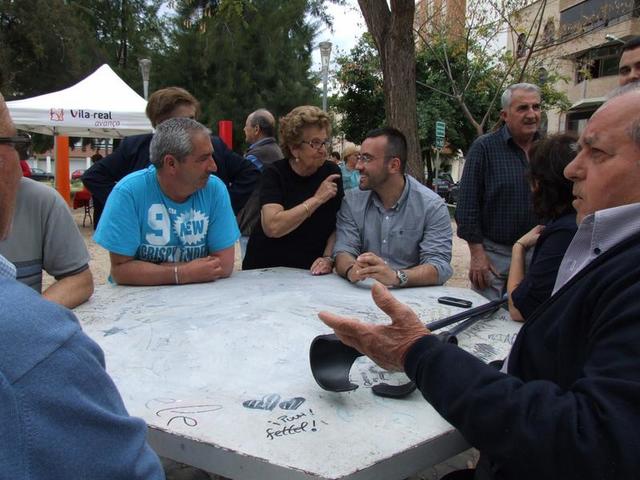 La campanya 'L'alcalde al barri' trasllada durant tot el dia el despatx de l'alcaldia al barri del Pilar