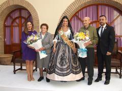 Homenaje al hombre y la mujer de m�s edad