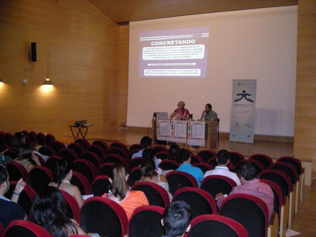 La inspectora Rosana Gallardo participa en el XIV Curs Internacional d'estiu de la Universitat d'Extremadura  