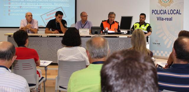 Reunión de Protección Civil con directores de centros docentes