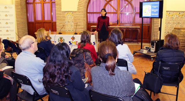 Charla de nutricin en la Casa dels Mundina