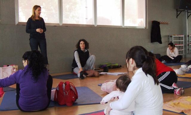 Yoga para madres y bebs