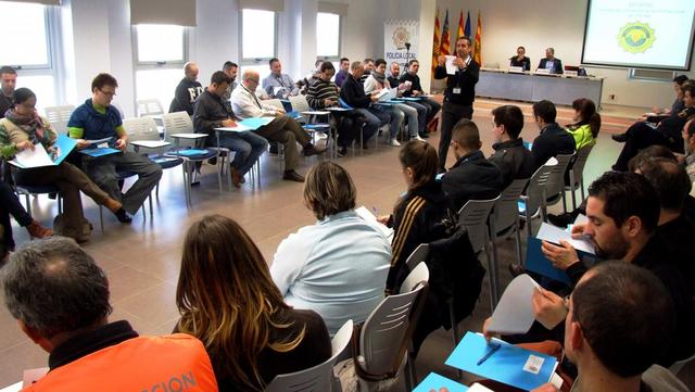 Curs 'Com donar males notcies', de la Policia Local