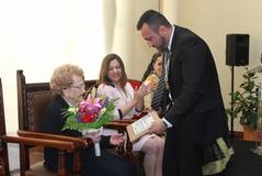 Homenaje al hombre y la mujer de m�s edad de Vila-real_1