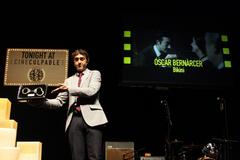 Cineculpable 2014. Sergio Cabellero recoge el premio para 'Bikini'