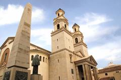 Baslica y plaza de San Pascual