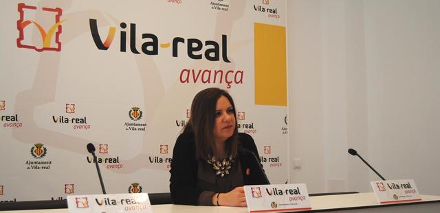 Mnica lvaro presenta la memria de Serveis Socials de 2014