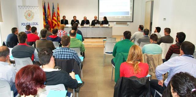 Curs de la Policia Local sobre com detectar mentides