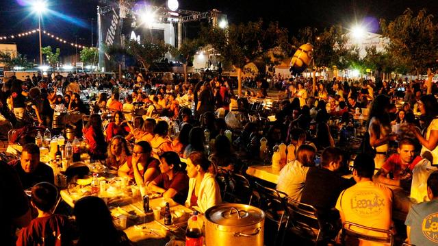 Nit de penyes amb tombet de bou. Mare de Du de Grcia 2015