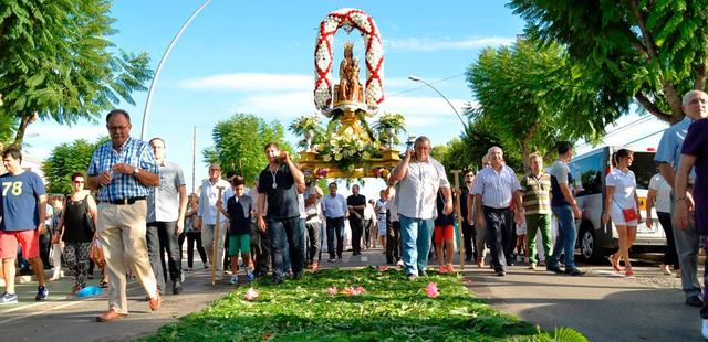 Ofrenda i procesin de retorno de la Virgen de Gracia 2015_3