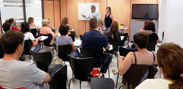 Inicio del curs de valenciano para padres y madres_3