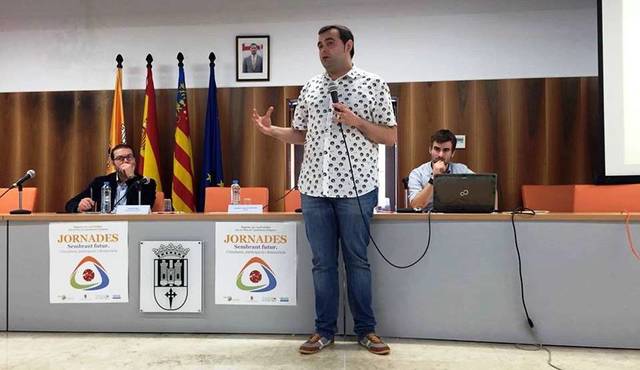 Ochando interviene en el congreso de participacin de Enguera