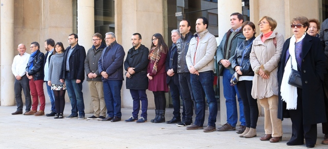 Minuto de silencio en rechazo a la violencia machista