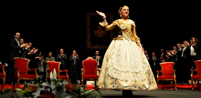 Homenaje a la reina y damas 2015