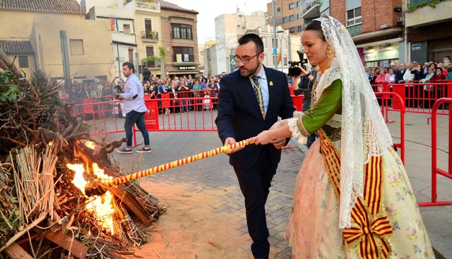 Ofrenda y hoguera de San Pascual 2016_3