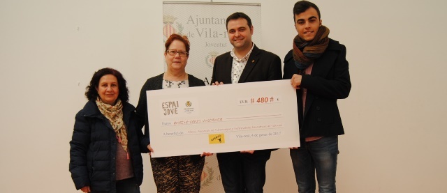 Entrega cheque solidario