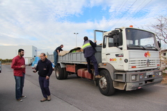 Trasllat de la roba donada per als refugiats de Sria