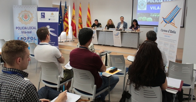 Curso de verano de la UJI de mediacin policial