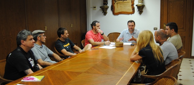 Reunin con locales de ocio por el Bus de la Marxa