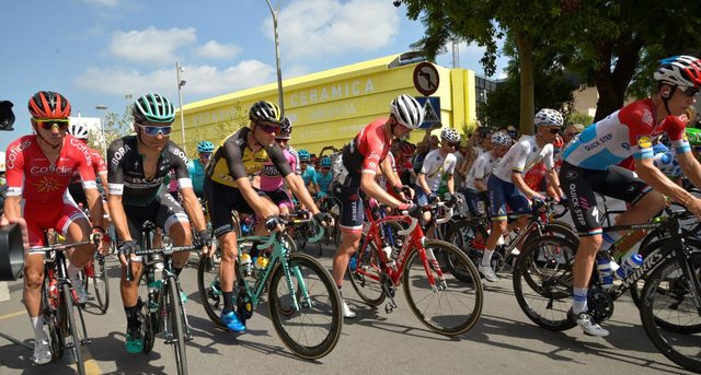 Salida de la sexta etapa de La Vuelta en Vila-real _5