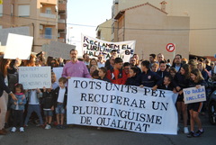 Protesta pel pla plurilinge al collegi Jos Soriano