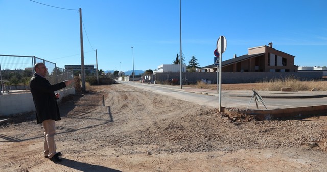 Obres al carrer de la Serra de les Santes