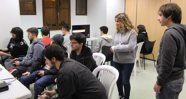 Campeonato de videoconsolas en el Espai Jove_1