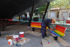 Bancs pintats amb motiu del Dia de l'Orgull LGTBI_2