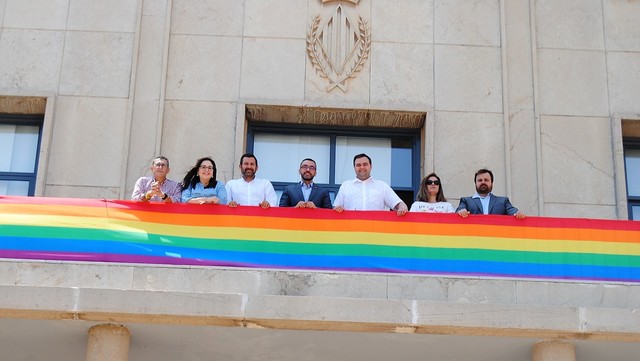 Bandera del Dia de l'Orgull LGTBI