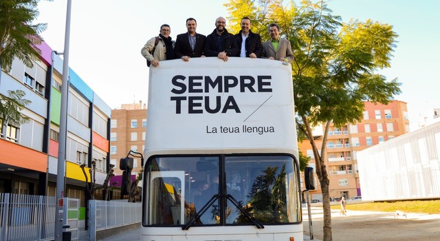 Bus de la Llengua. Sempre teua, la teua llengua_3