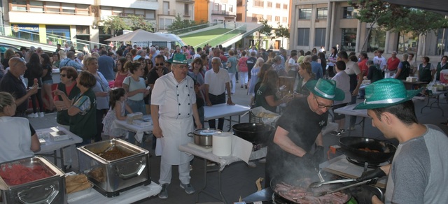 Tapas solidarias de AECC