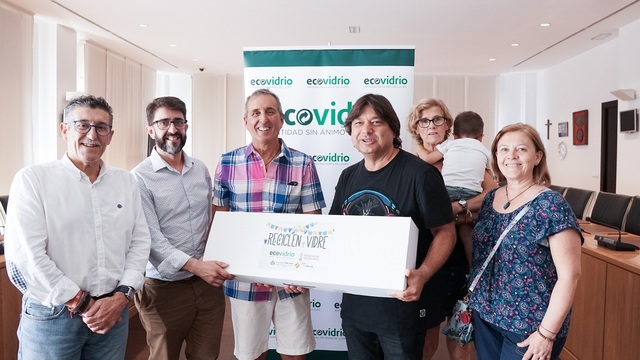 Entrega del premio de La Pea Recicla a La Merla_2