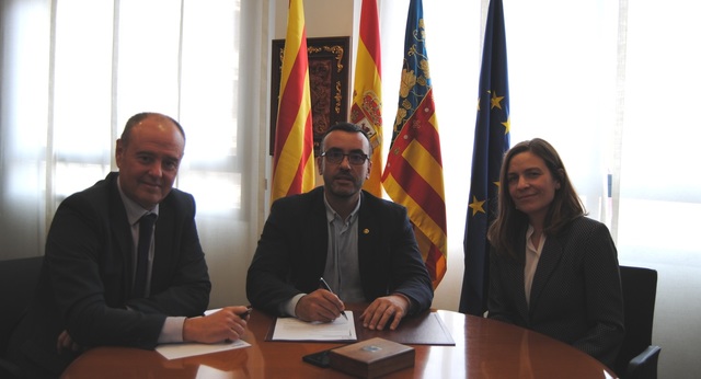 Signatura del prstec de 3,2 milions d'euros amb BBVA