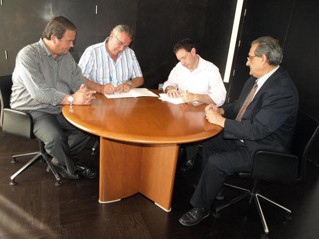 El Ayuntamiento de Vila-real y la Comunidad de Regantes firman un convenio de colaboracin_2