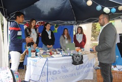 Visita de l'alcalde al mercadet solidari de Fundaci Flors _3