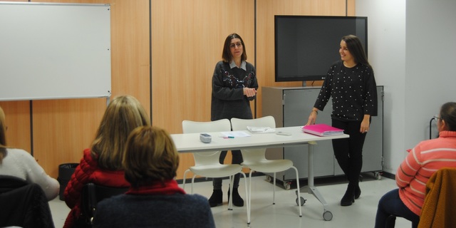 Inicio del curso de valenciano para madres y padres_1