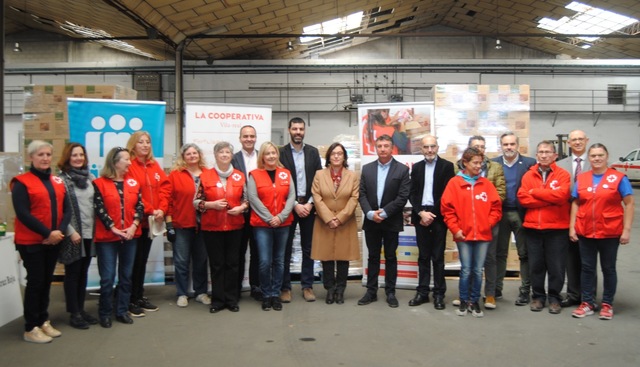 Visita al banc d'aliments de Creu Roja 