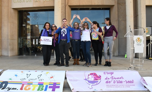 Lectura del Manifiesto del Da de la Mujer a cargo del Grup de Dones de Vila-real